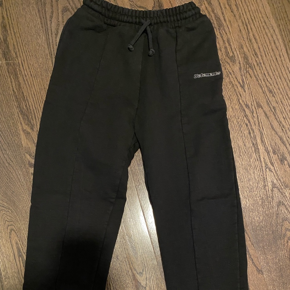 Black Vetements logo sweatpants